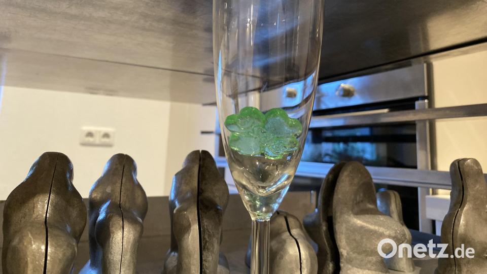 Auch Drink-Drops stellen die Wernbergerinnen her. Bild: sbö