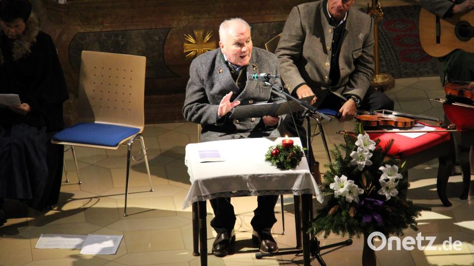 Als ausdrucksstarker Sprecher fungierte einmal mehr Bertram Erhardt. Er organisierte den "Salzburger Bergadvent" bereits zum dritten Mal in St. Georg. Bild: Hans Prem