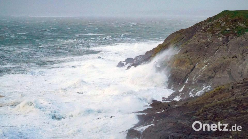 In Irland sorgen starke Sturmböen für Einschränkungen. Bild: Noel Sweeney/PA Wire/dpa