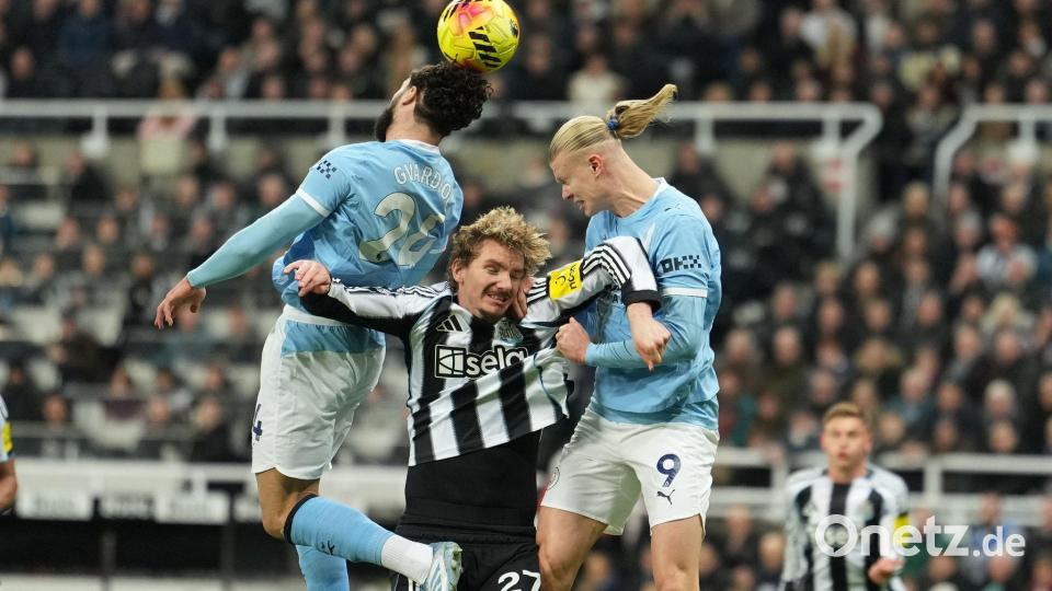 Nick Woltemade (M) hat sich auch an die Intensität auf der Insel schnell gewöhnt. (Archivbild) Bild: Jon Super/AP/dpa