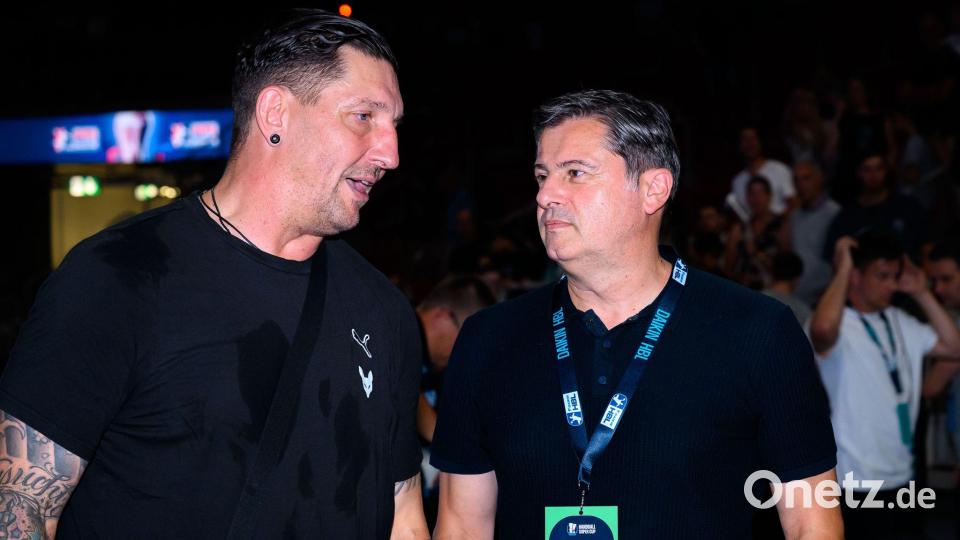 Stefan Kretzschmar kommentiert für Dyn das Spiel seines Ex-Vereins. Bild: Marco Wolf/dpa