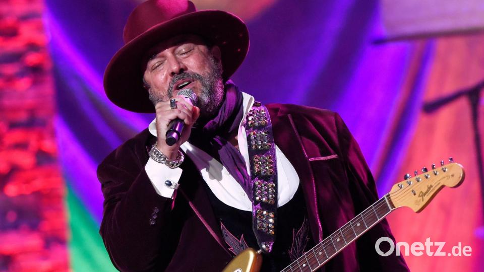 Raul Malo von der Band The Mavericks ist im Alter von 60 Jahren gestorben. Bild: Mark Zaleski/AP/dpa