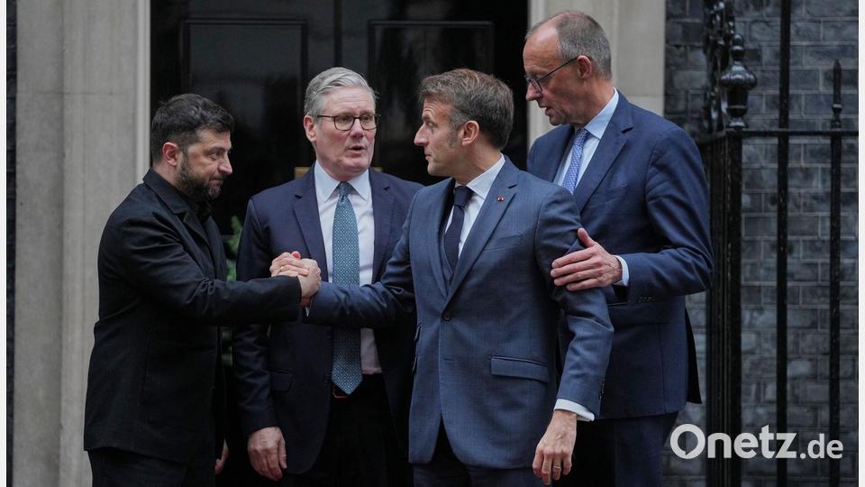 Gestern hatte Selenskyj (l-r) den britischen Premier Starmer, den französischen Präsidenten Macron und Kanzler Merz in London getroffen. Bild: Kin Cheung/AP/dpa