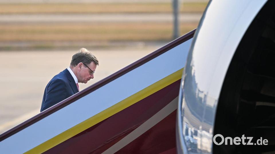 China-Besuch von Außenminister Wadephul (CDU) endet mit Abflug in Peking. Bild: Soeren Stache/dpa