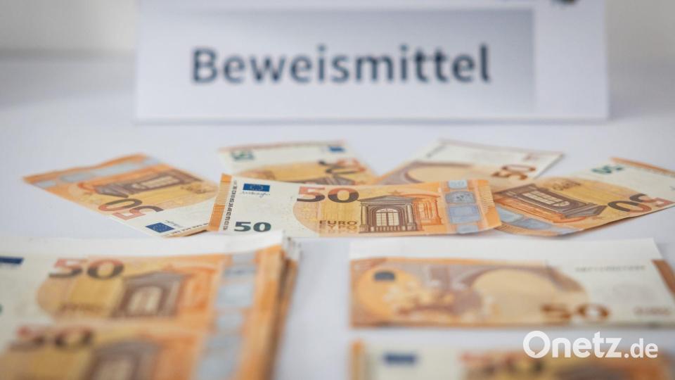 Die Polizei spricht von einem großen Ermittlungserfolg. Bild: Daniel Karmann/dpa