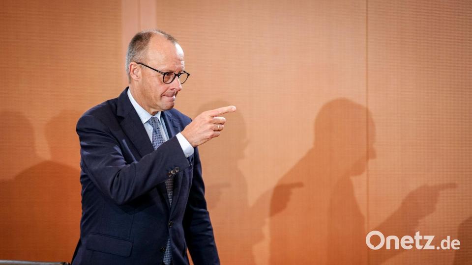 Bundeskanzler Friedrich Merz (CDU) nimmt an der Sitzung des Bundeskabinetts im Bundeskanzleramt teil. Bild: Kay Nietfeld/dpa