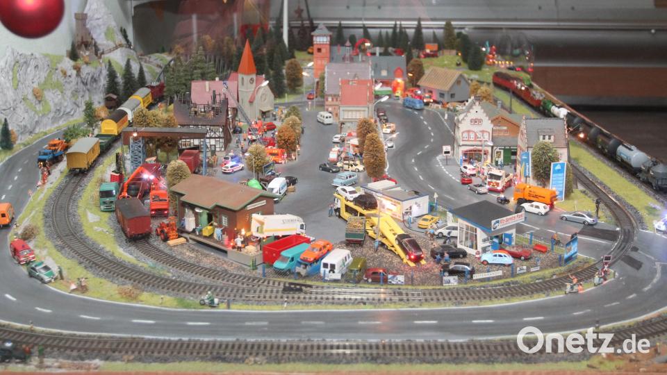 Eine Eisenbahn darf ebenfalls nicht fehlen. Bild: pi