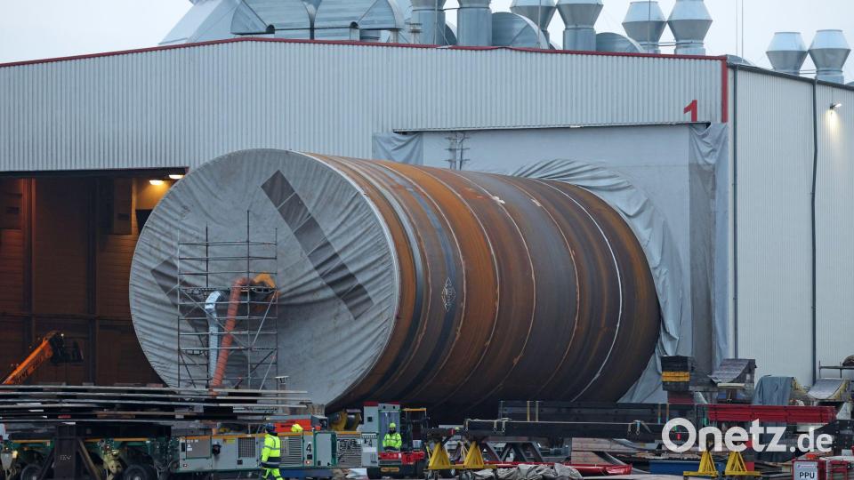 Hohe US-Zölle etwa auf Stahl belasten die Wirtschaft. Bild: Bernd Wüstneck/dpa