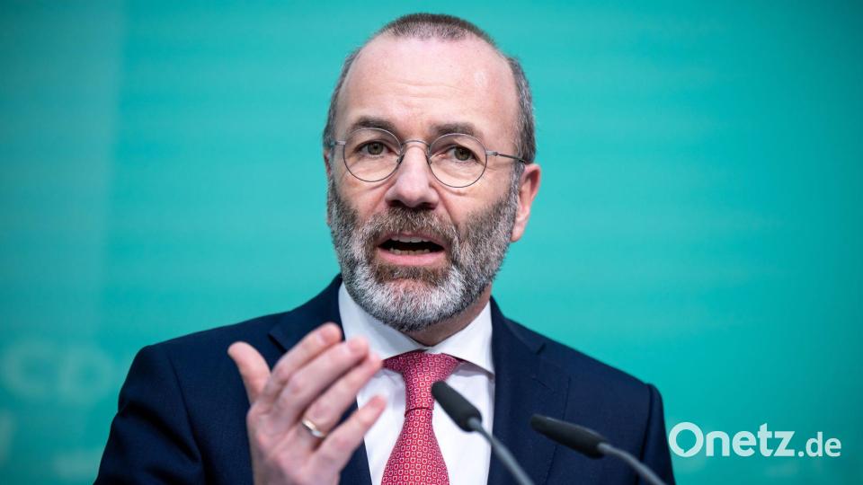 Manfred Weber (CSU) ist Vorsitzender der EVP-Fraktion im Europaparlament. (Archivbild) Bild: Michael Kappeler/dpa