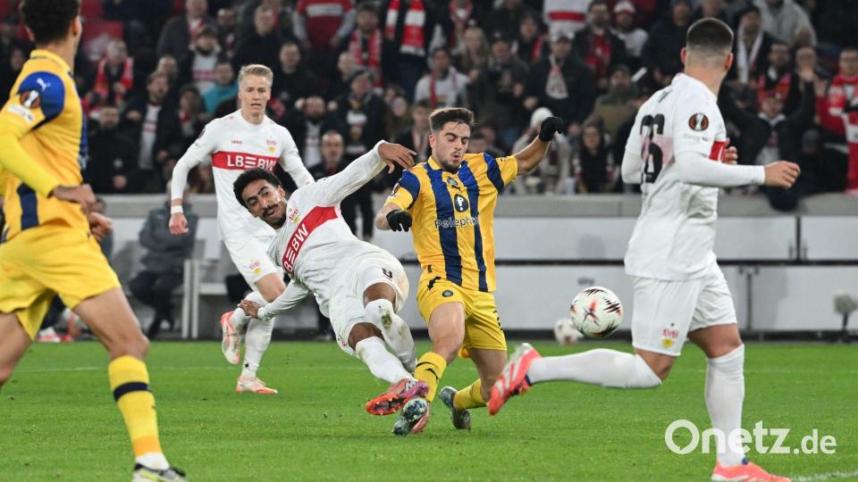 Deniz Undav legte quer, Tiago Tomás trifft zum 2:0. Bild: Marijan Murat/dpa