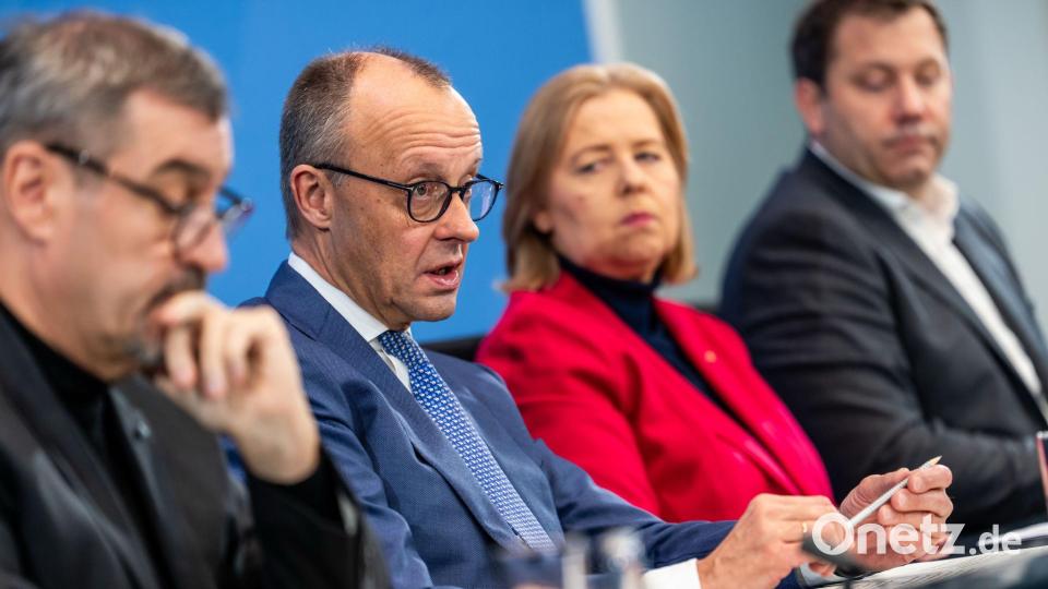 Die Koalitionsspitzen präsentieren nach nächtlichen Beratungen Ergebnisse. Bild: Michael Kappeler/dpa