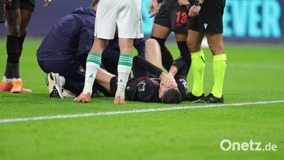 Nach einem harten Foul ist der Einsatz von Leverkusens Patrik Schick gegen Köln noch offen. Bild: Rolf Vennenbernd/dpa