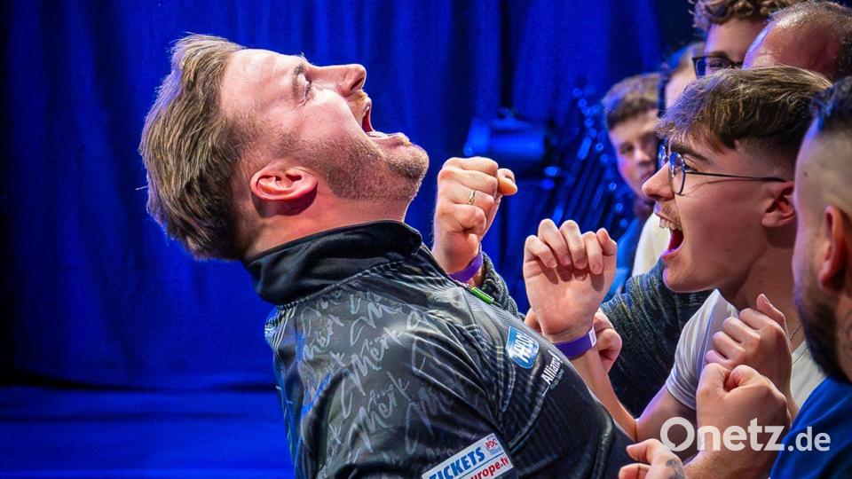 Bejubelt das WM-Ticket: Arno Merk. Bild: Sebastian Doppstadt/PDC Europe/dpa