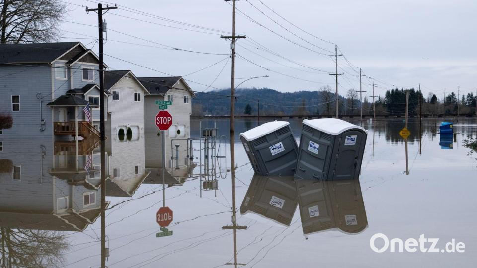 Starkregen setzt Landstriche im US-Bundesstaat Washington unter Wasser. Bild: Stephen Brashear/AP/dpa