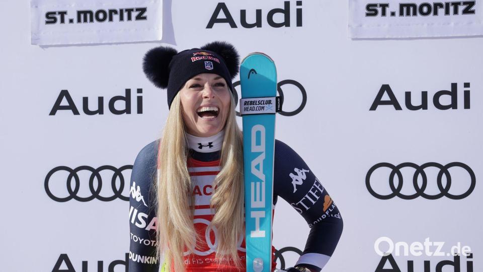 Lindsey Vonn (USA) feiert ihren Sieg beim Ski Alpin Weltcup in St. Moritz. Bild: Luciano Bisi/AP/dpa