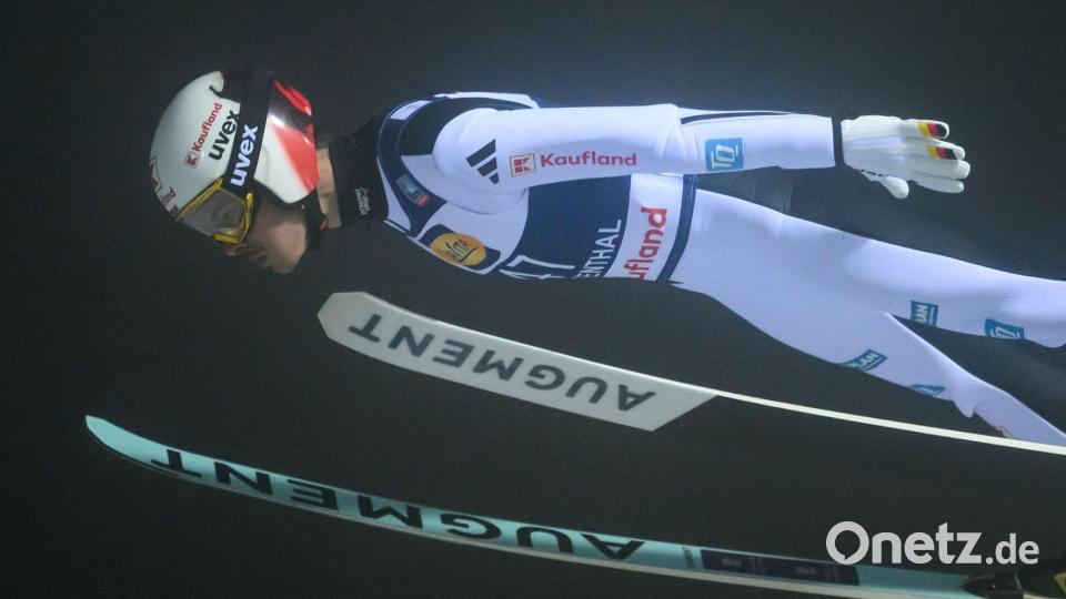 Fliegt aufs Podest: Philipp Raimund. Bild: Hendrik Schmidt/dpa