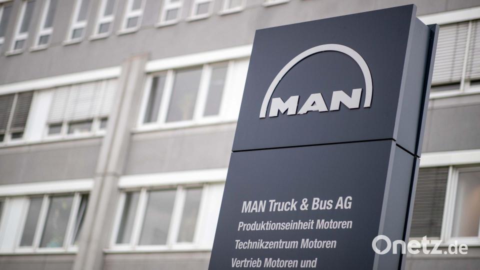 Der Lkw- und Bushersteller MAN meldet einen riesigen Auftrag der Bahn. Bild: Daniel Karmann/dpa