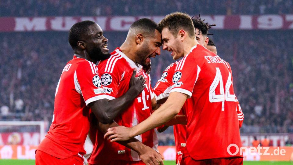 Verlängert er? Die Zukunft von Upamecano (l) ist offen. (Archivbild) Bild: Tom Weller/dpa