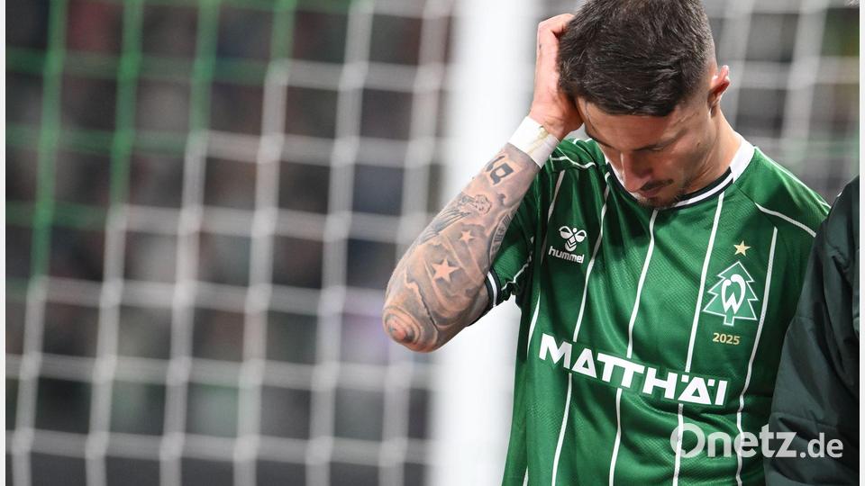 Werder-Kapitän Marco Friedl musste verletzt raus. Bild: Carmen Jaspersen/dpa