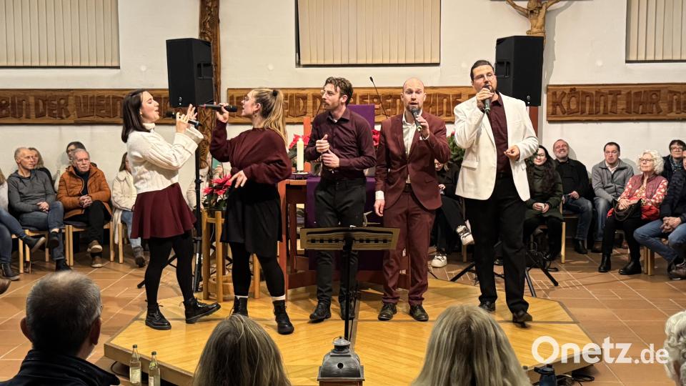 Die Regensburger A-Cappella-Band B‘n‘T zeigt ihr Können in der Martin-Luther-Kirche in Neustadt. Bild: mgo