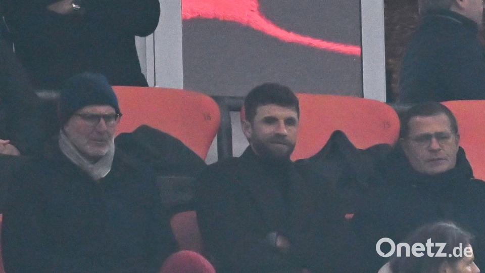 Müller (m) staunte nicht schlecht über den Mainzer Treffer zum 2:1. Bild: Sven Hoppe/dpa