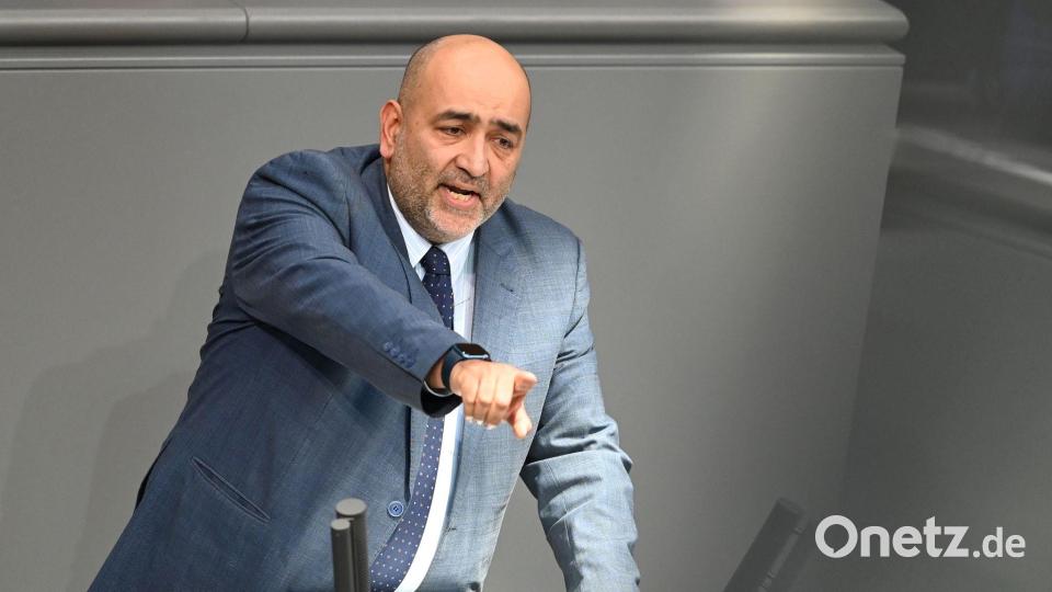 Nouripour kritisiert die FIFA scharf. Bild: Elisa Schu/dpa