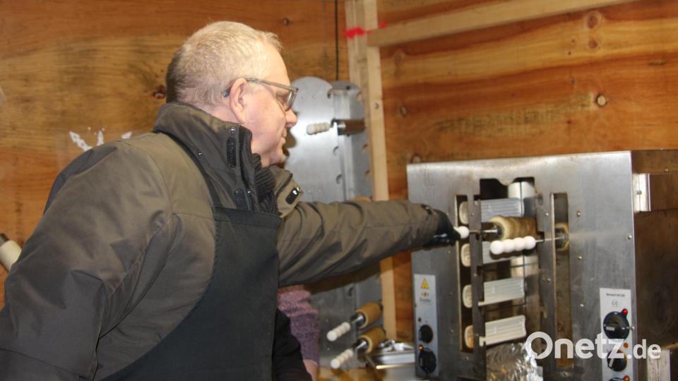 Begehrt waren die heißen und frischen Baumstriezel. Bild: wro