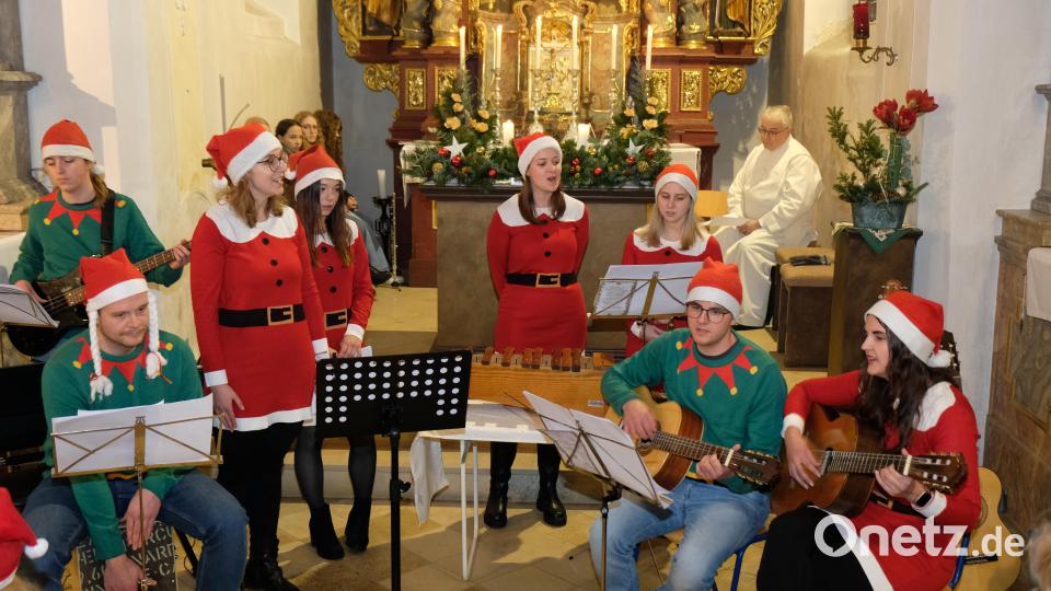 "So wie's früher war. Das ist die beste Zeit im Jahr", hieß in einem Song des Vokalensembles. Bild: do