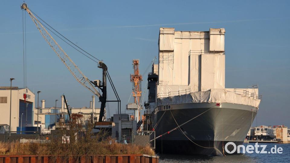 Zusammen mit der Bremer NVL Group ist die Meyer-Werft-Gruppe auch am Bau von Marinetankschiffen für die Deutsche Marine beteiligt, die in Rostock entstehen. Bild: Bernd Wüstneck/dpa