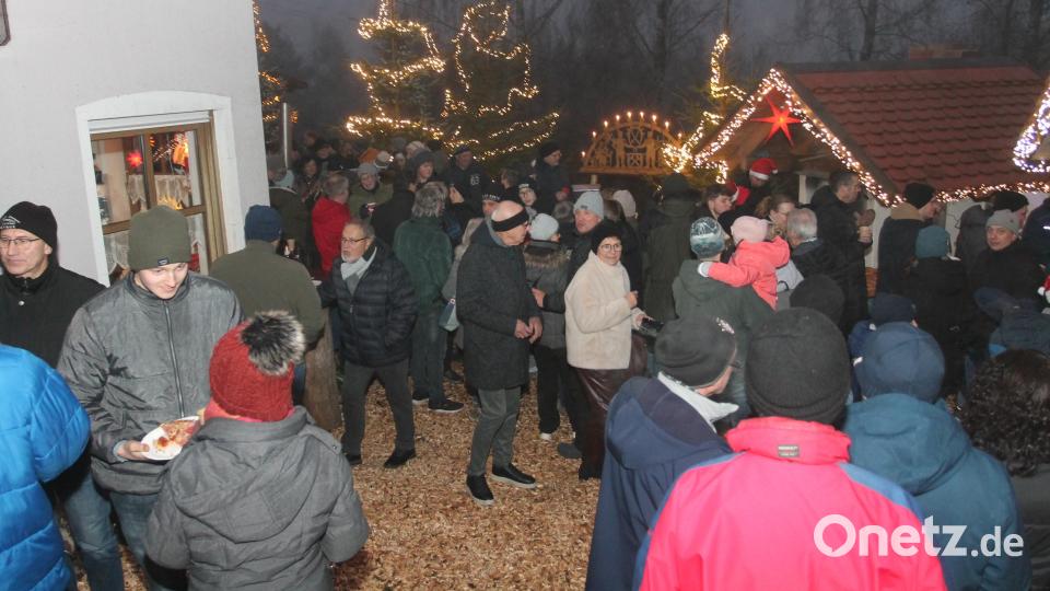 Der Weihnachtsmarkt der Familie Wüst in Georgenberg ist wieder ein Besuchermagnet. Bild: pi