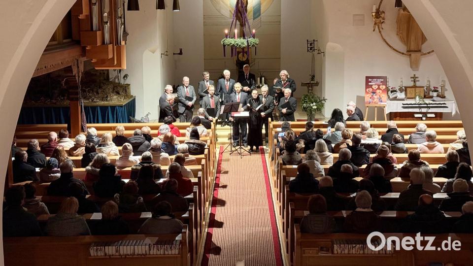 Gutgefüllt war die Pfarrkirche in Brand beim diesjährigen Adventsingen. Bild: Josef Daubner