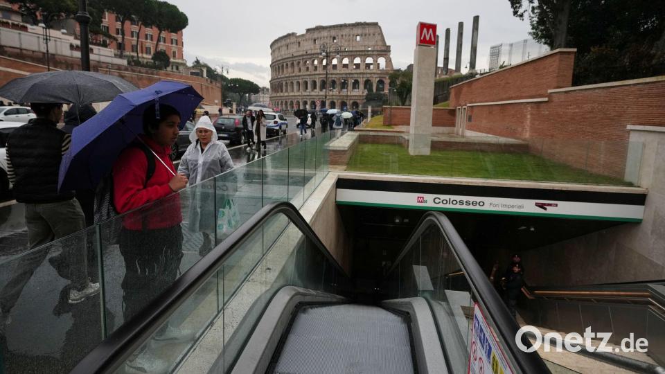 Die neuen Stationen im historischen Zentrum Roms dürften vor allem von Touristen genutzt werden. Bild: Alessandra Tarantino/AP/dpa