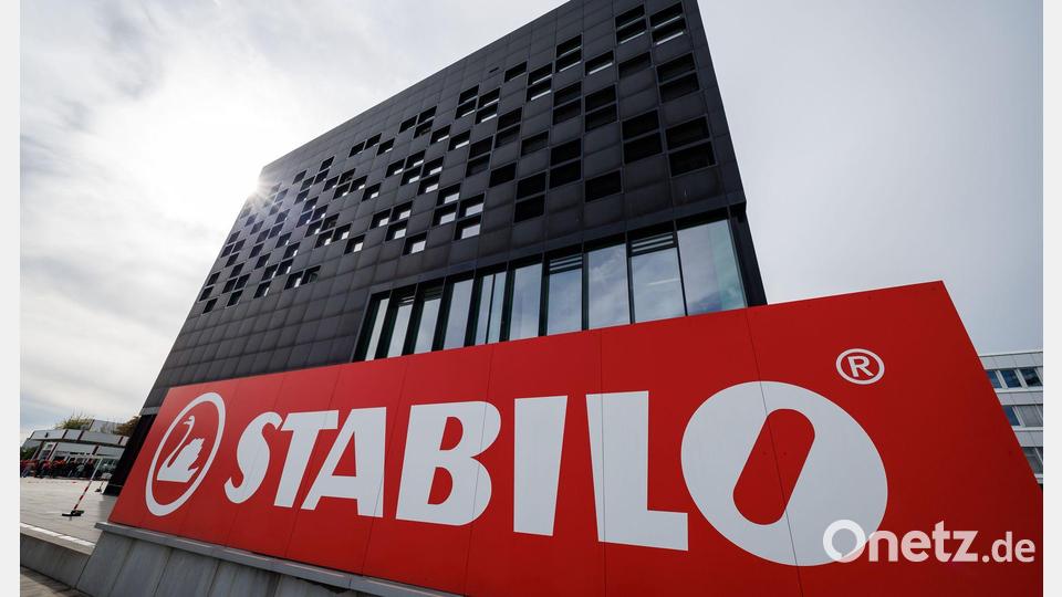 Die Schreibwarenmarke ist vor allem für seine Textmarker und Fineliner bekannt. (Archivbild) Bild: Daniel Karmann/dpa