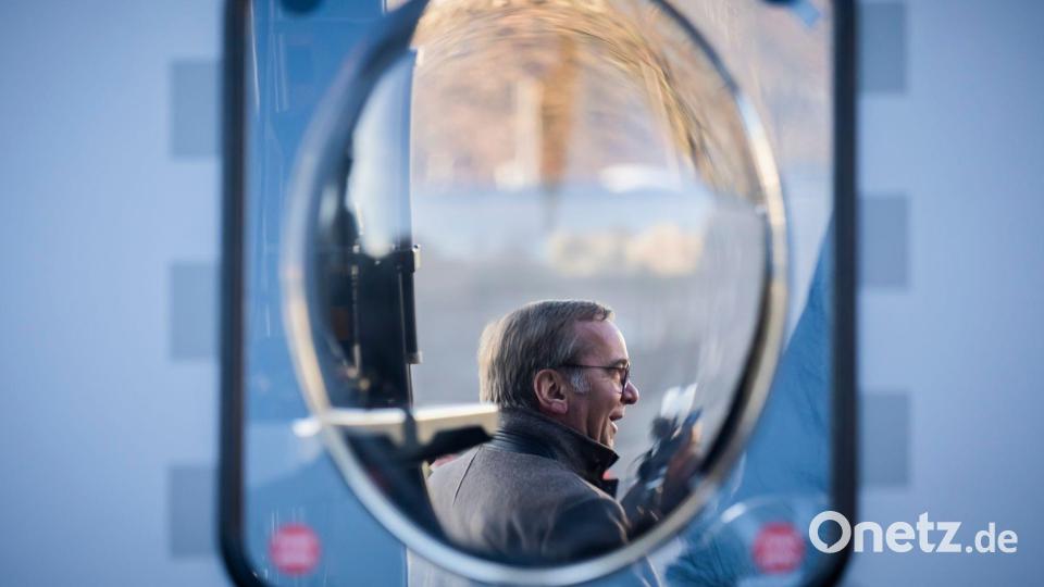 Bundesminister der Verteidigung bekommt einen neuen Hubschrauber Bild: Christoph Soeder/dpa