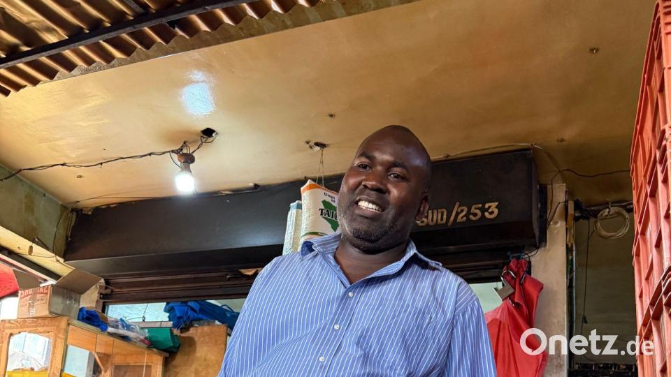 Bäcker Greyson Nyenze unterstützt als Mentor Jugendliche aus dem Slum Kibera. (Archivbild) Bild: Eva Krafczyk/dpa