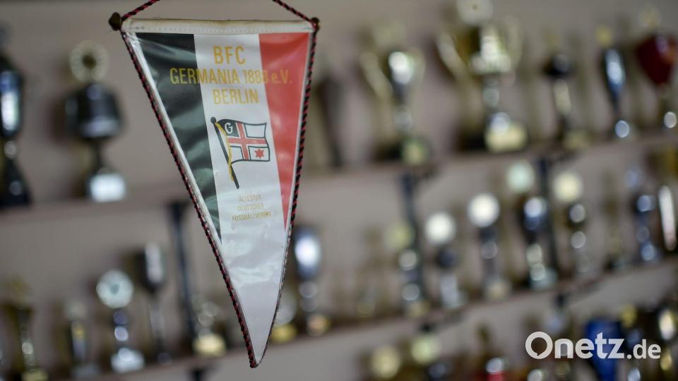 Der BFC Germania 1888 sprach sich gegen das Verbot aus. (Archivbild) Bild: picture alliance / Britta Pedersen/dpa-Zentralbild/dpa