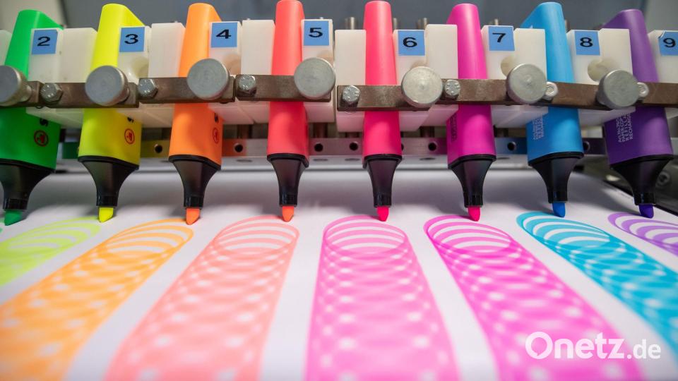 Die Nachfrage nach Stiften ist zurückgegangen. (Archivbild) Bild: Daniel Karmann/dpa