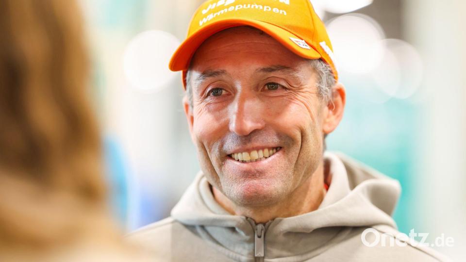 Wollte WM-Bronze feuchtfröhlich feiern: Langlauf-Bundestrainer Peter Schlickenrieder. (Archivbild) Bild: Daniel Löb/dpa