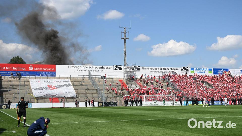 Der Sportpark Unterhaching wird die neue Heimat der Bayern-Fußballerinnen. (Archivbild) Bild: Angelika Warmuth/dpa