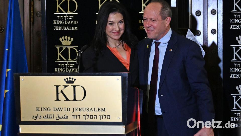 Katherina Reiche (CDU), Bundesministerin für Wirtschaft und Energie, trifft Nir Barkat, Minister für Wirtschaft und Industrie. Bild: Elisa Schu/dpa