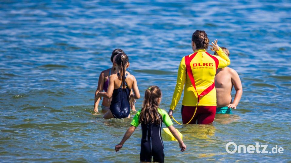 Die Zahl der Badetoten dürfte laut DLRG 2025 bei deutlich unter 400 liegen. (Archivbild) Bild: Jens Büttner/dpa-Zentralbild/ZB
