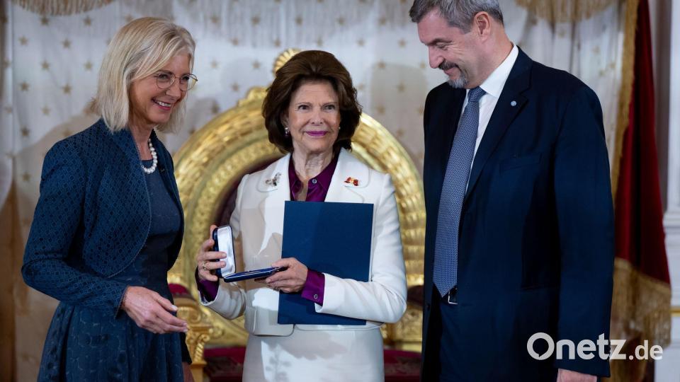 Silvia von Schweden bekam die Bayerische Staatsmedaille für ihr soziales Engagement. Bild: Sven Hoppe/dpa