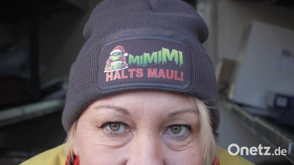 Zustellerin Kerstin Klein: „Die Arbeit hat mich echt zum Grinch gemacht.“ Bild: Manuel Genolet/dpa