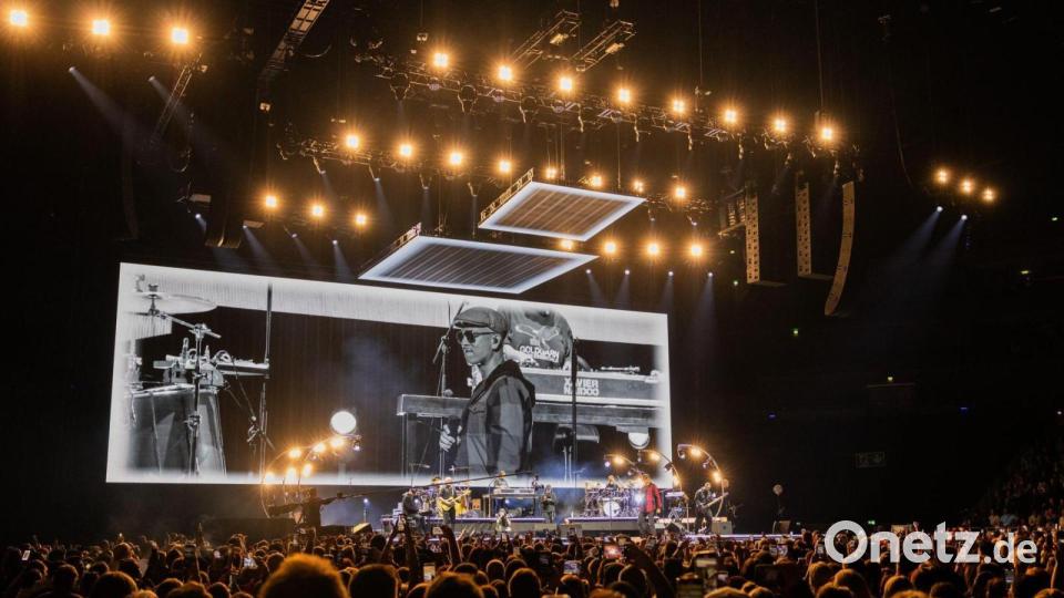 In Köln verfolgten Tausende Menschen den Auftakt der Tour „Bei meiner Seele“. Bild: Rolf Vennenbernd/dpa