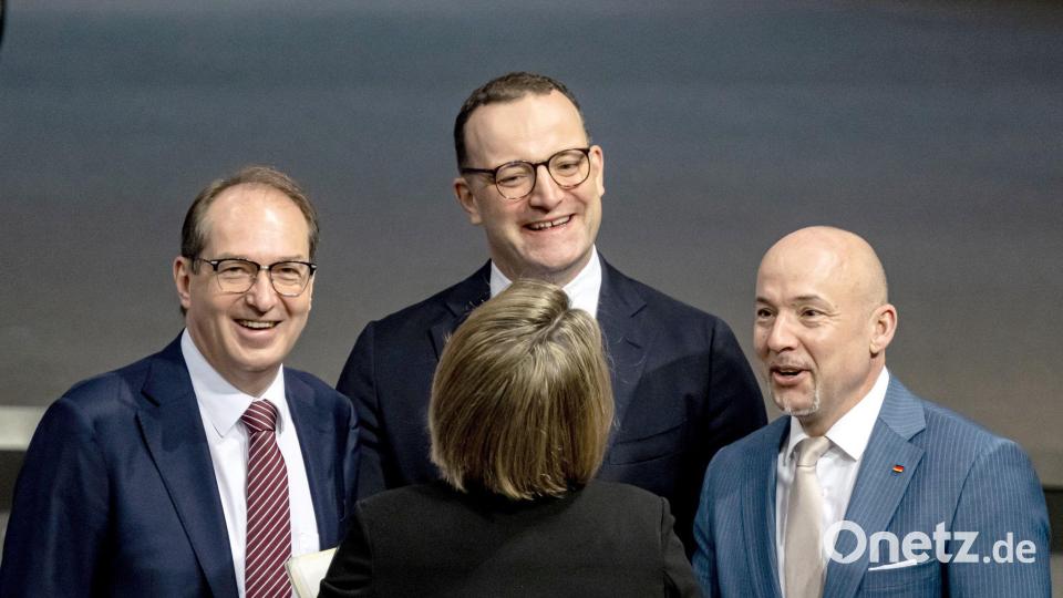 Dobrindt, Spahn und Hoffmann bei Bundestagsdebatte Bild: Fabian Sommer/dpa