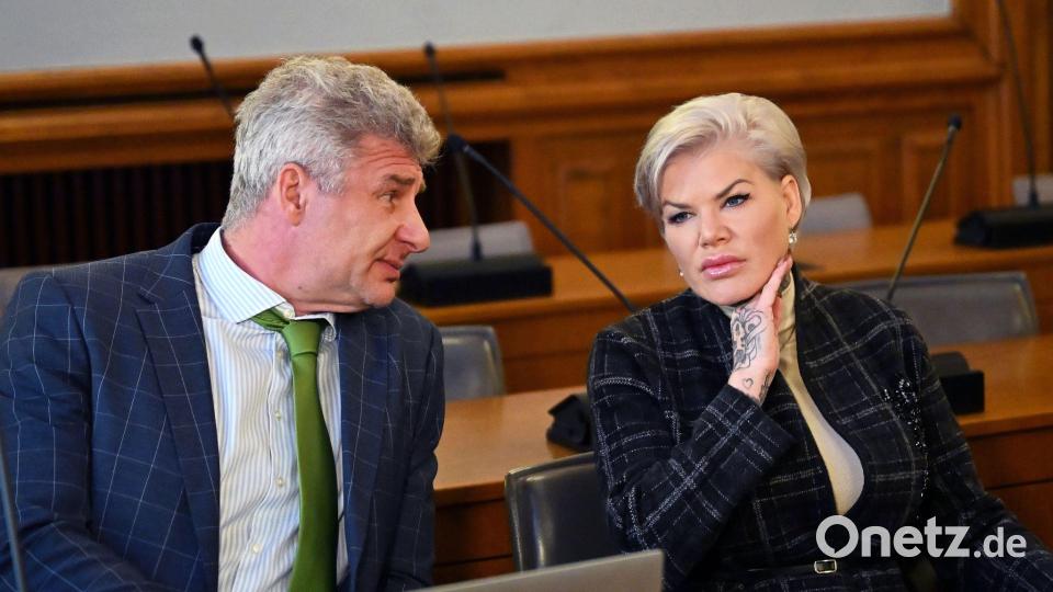 Melanie Müller bestreitet, einen Hitlergruß gezeigt zu haben. Bild: Jennifer Brückner/dpa