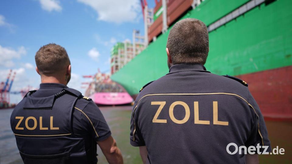 In Hamburg entdeckten die Zollfahnder im Jahr 2025 mehrfach große Mengen an Kokain in Seecontainern. (Archivbild) Bild: Marcus Brandt/dpa