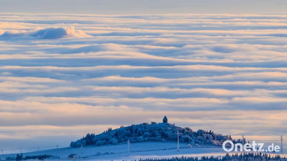 Wolkenmeer - Blick vom Fichtelberg in Oberwiesenthal Bild: Hendrik Schmidt/dpa