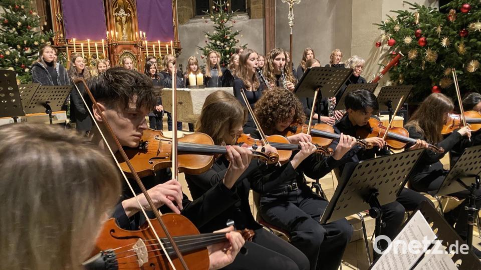 Die orchestrale Besetzung überzeugte einmal mehr mit ihrem Klangvolumen. Bild: aub