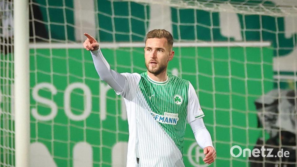 Nach seinem Joker-Tor bereit für die Fortuna: Der Fürther Profi Srbeny. (Archivbild) Bild: Daniel Karmann/dpa